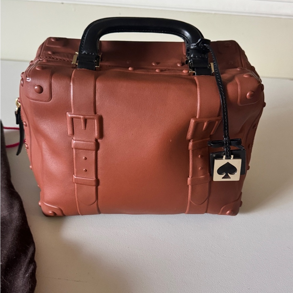 Kate Spade Chestnut Box Bag with Black Handles - Picture 2 of 8